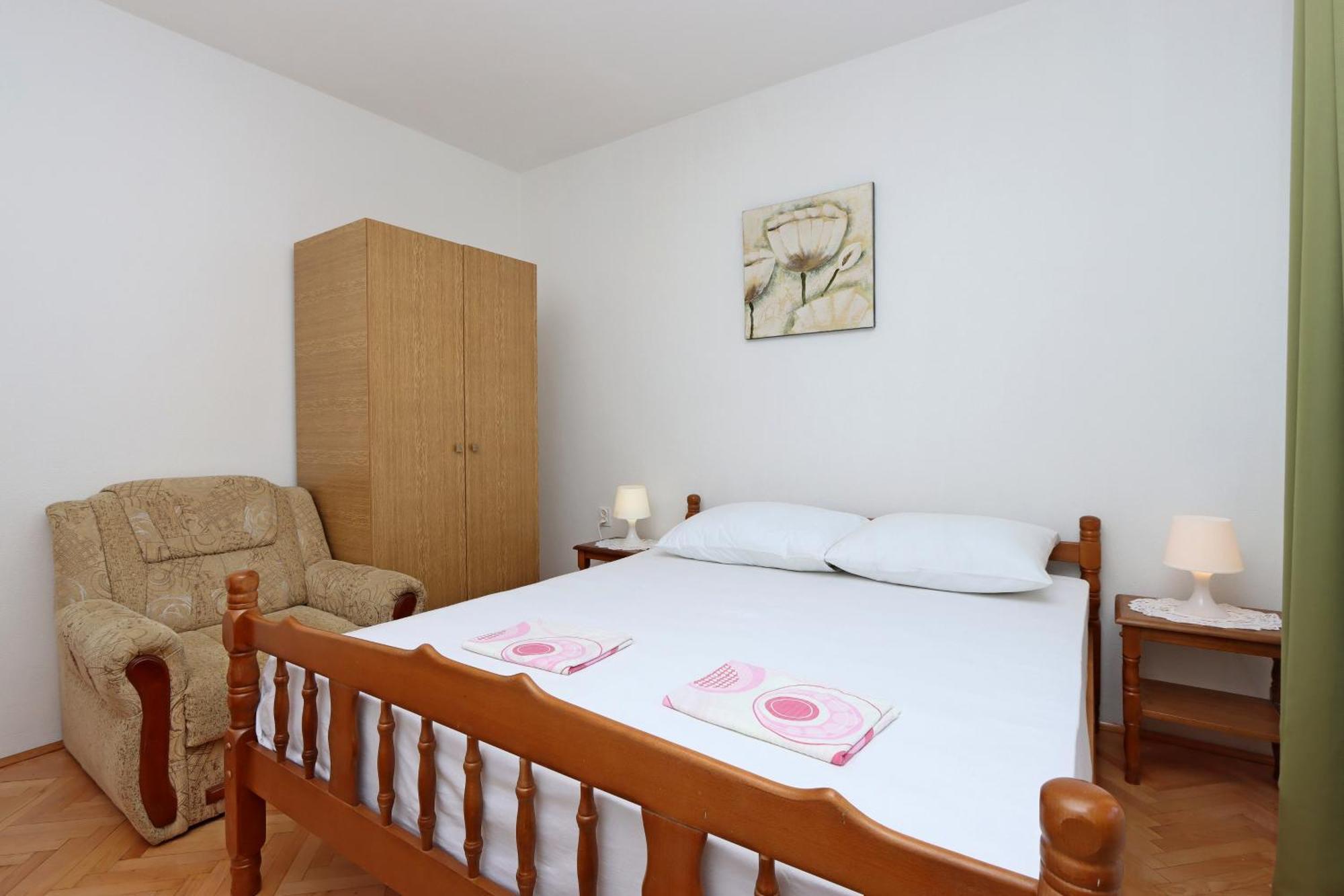 Apartments With A Parking Space Senj - 5571 الغرفة الصورة