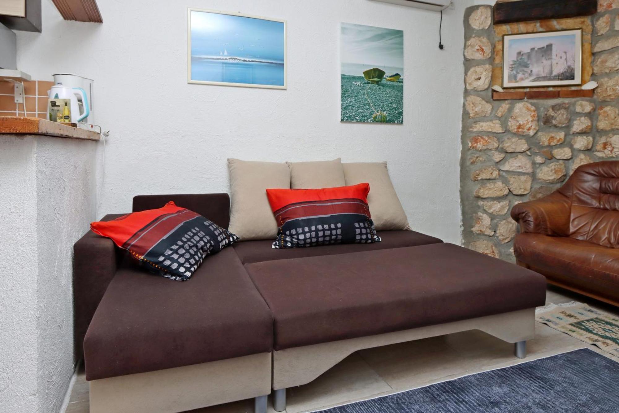 Apartments With A Parking Space Senj - 5571 الغرفة الصورة