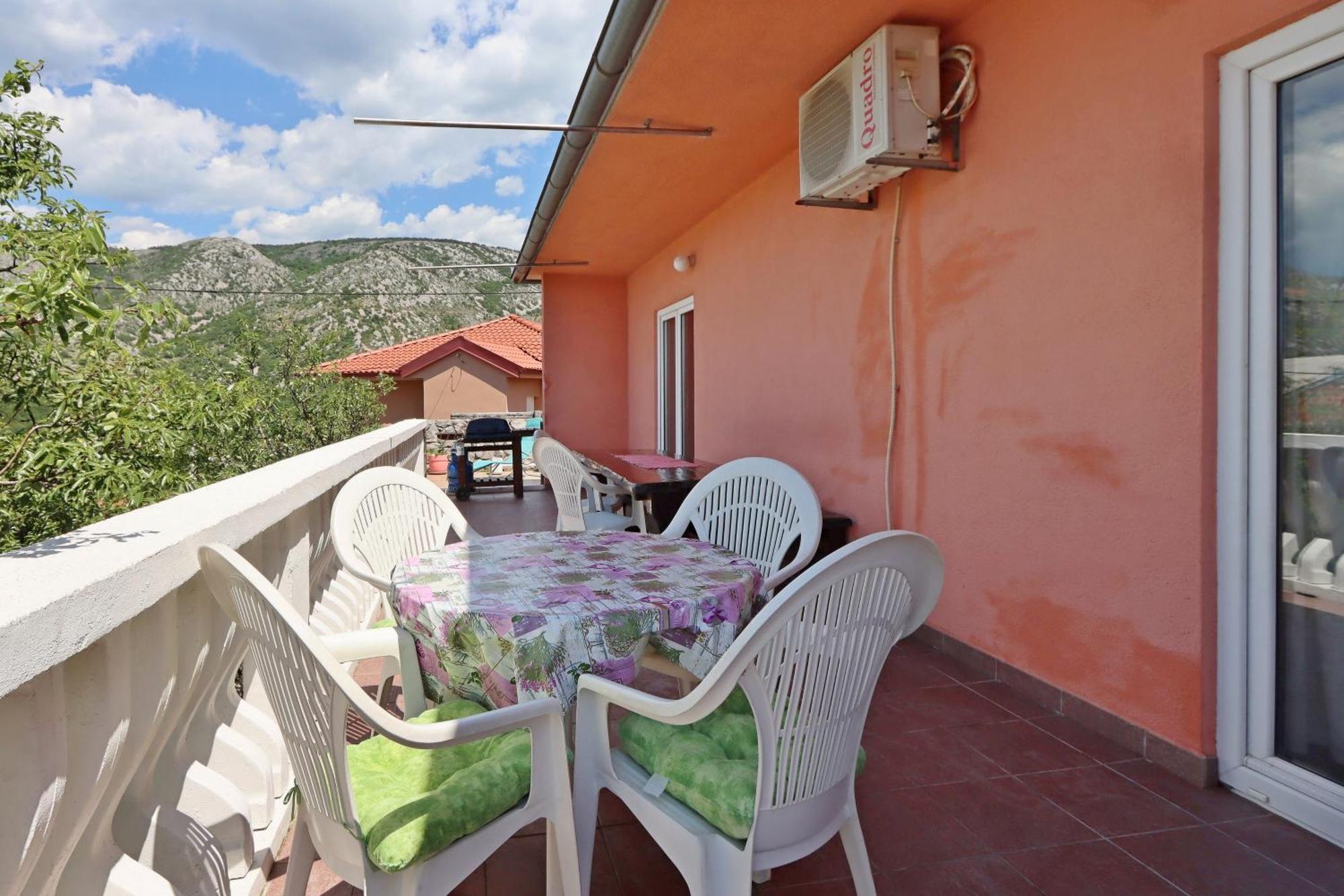 Apartments With A Parking Space Senj - 5571 المظهر الخارجي الصورة